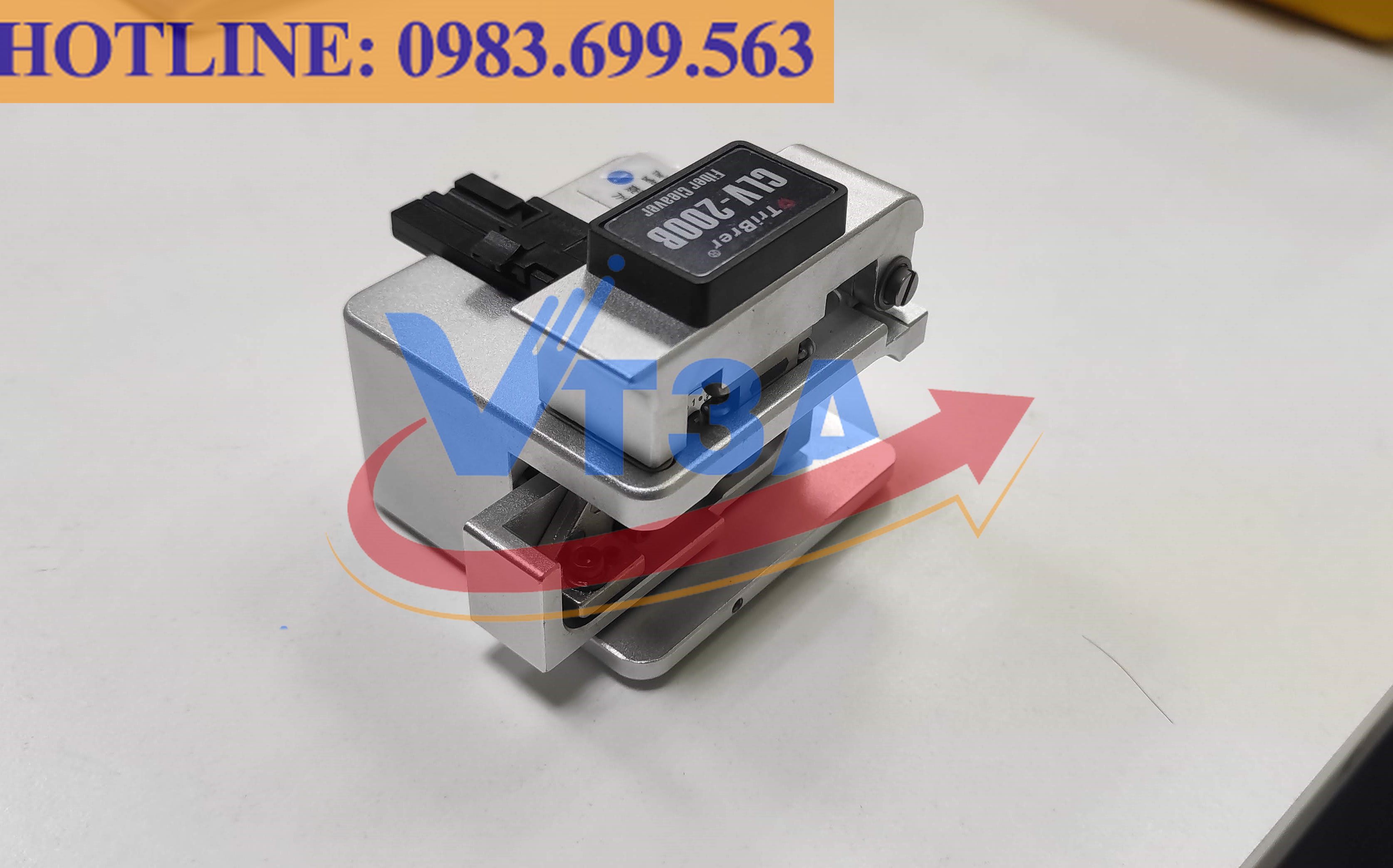Dao cắt sợi quang TriBrer CLV-200B 