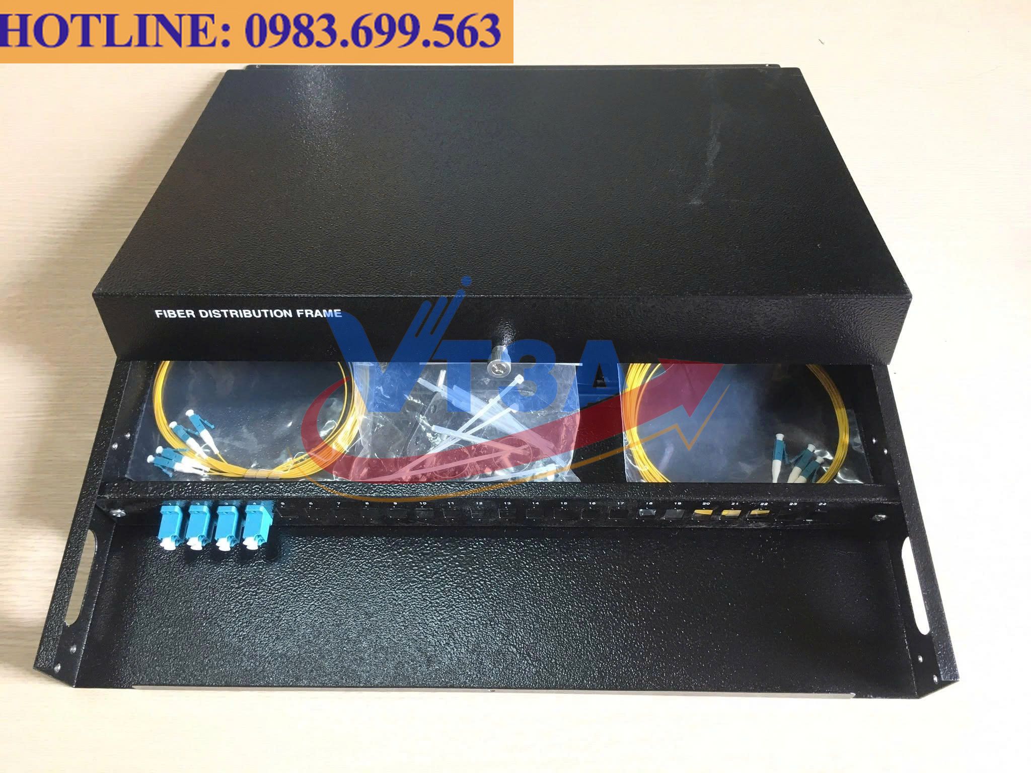 Hộp phối quang 12Fo indoor bắt Rack chuẩn LC/UPC